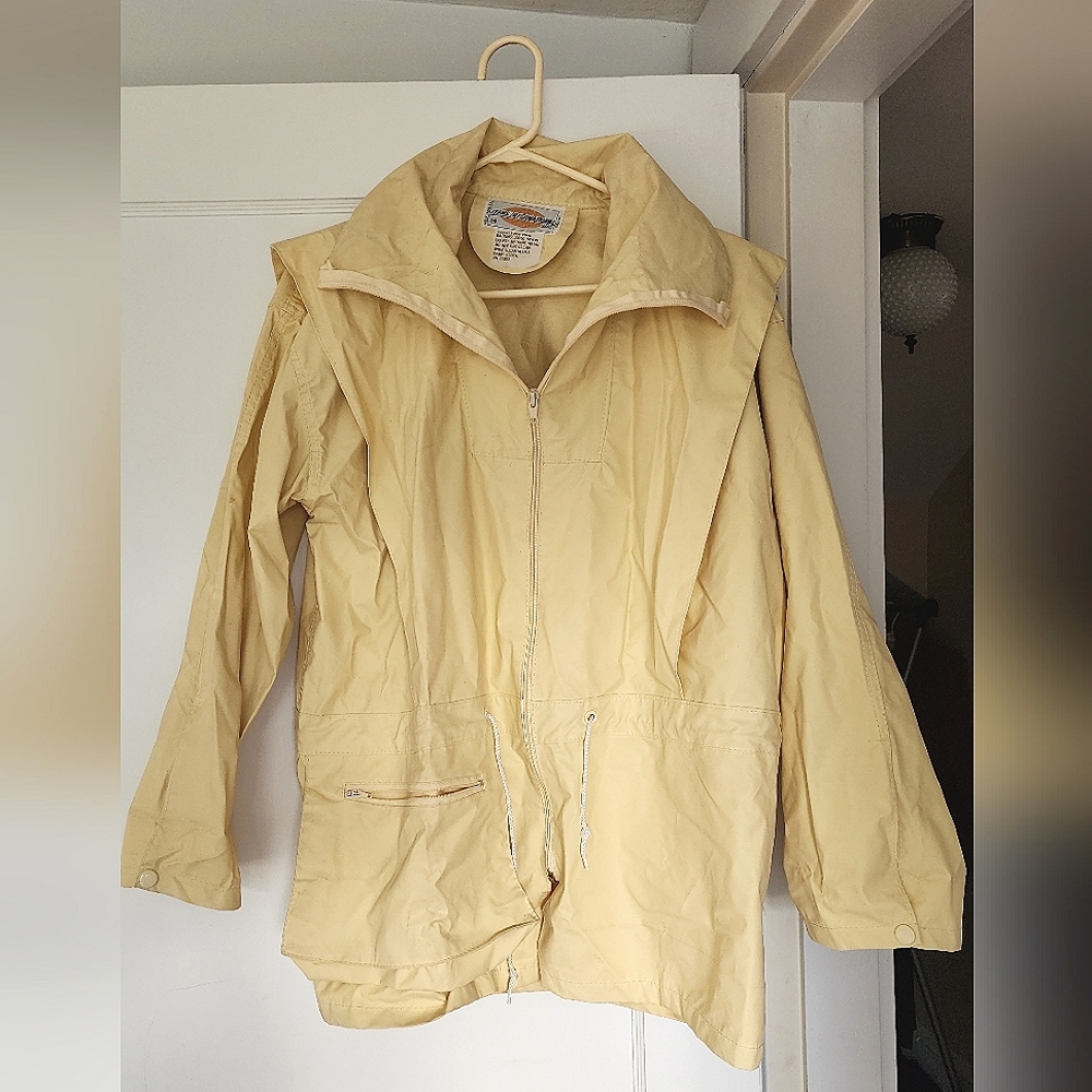 Vintage Raincoat 80s 90s vinyl butter yellow medium gorpcore RARE